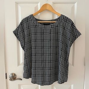 Banana Republic Houndstooth Short-sleeved Top, Size M